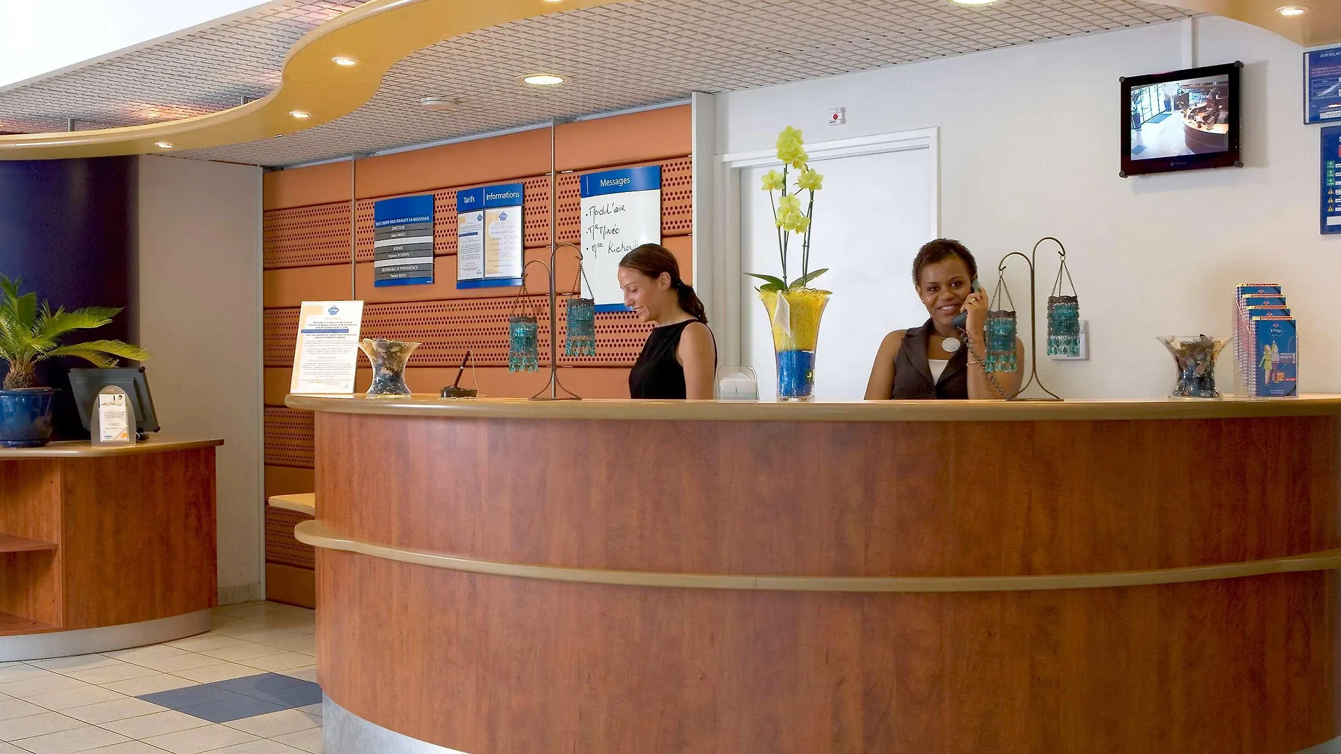 Hotel Greet Paris Porte De La Chapelle - Arena 2*